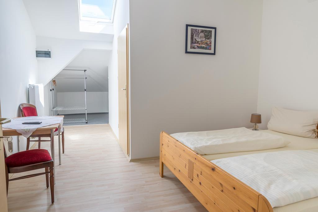 Landgasthof Doldewirt Bernbeuren Szoba fotó